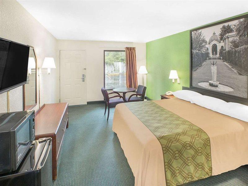 Super 8 By Wyndham Mobile Hotel Ngoại thất bức ảnh