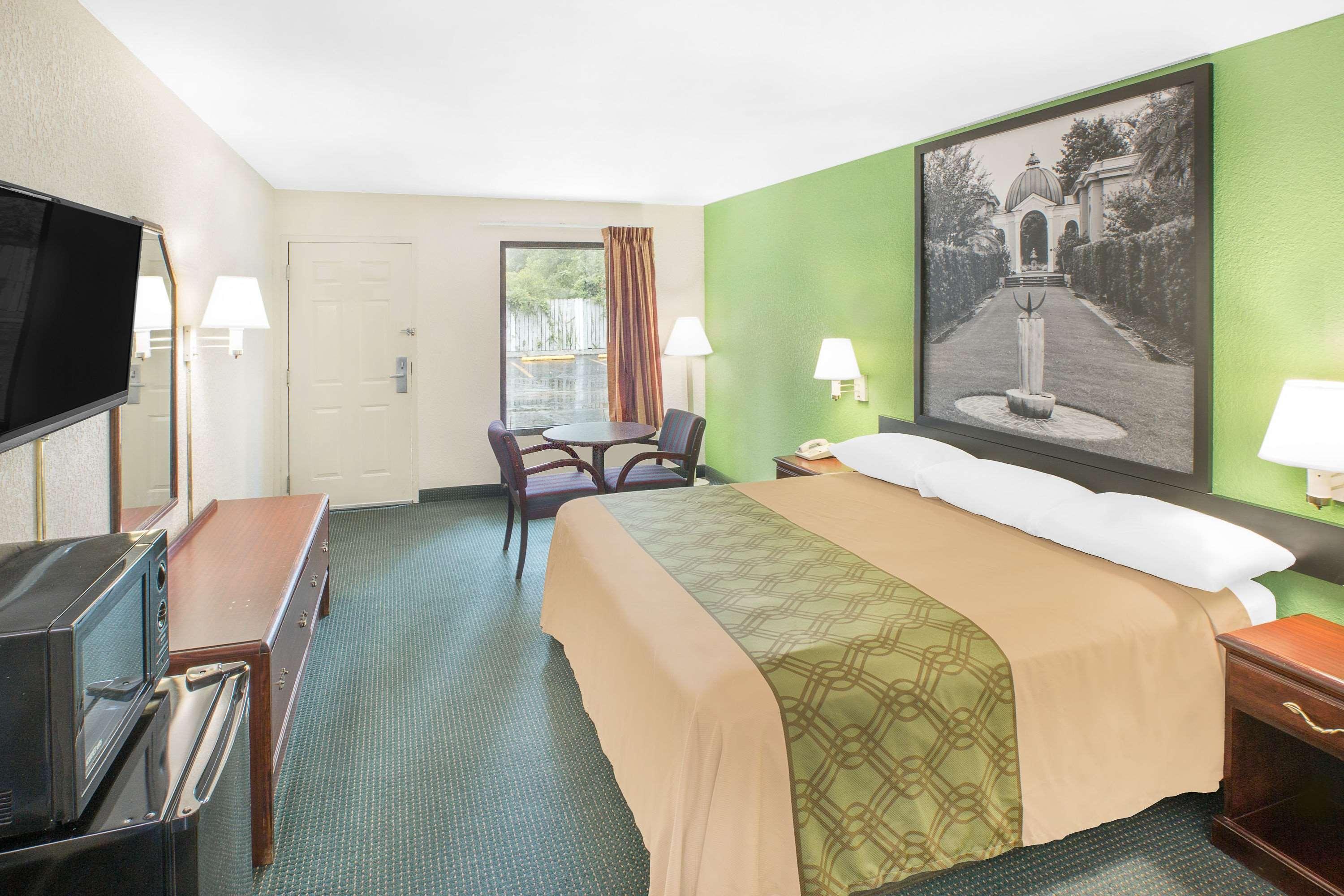 Super 8 By Wyndham Mobile Hotel Ngoại thất bức ảnh