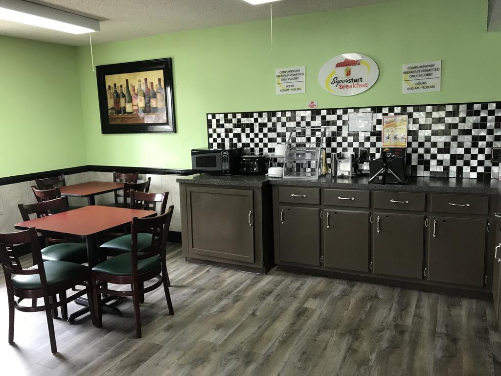 Super 8 By Wyndham Mobile Hotel Ngoại thất bức ảnh